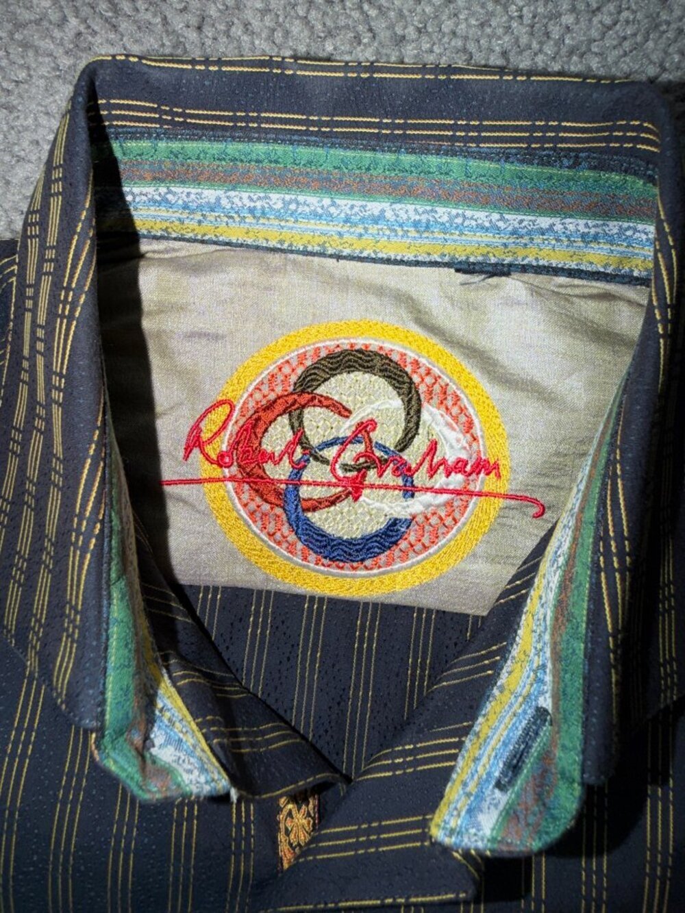 Lot of 3 Robert Graham Luxury Button-Down Shirts - Size Medium - Excellent Cond. - Picture 12 of 14